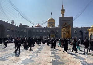 اشتیاق زائران در حرم رضوی علیرغم وجود بیماری کرونا + فیلم