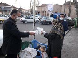 توزیع دستکش و ماسک در لاهیجان