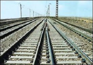 انسداد مسیر ریلی خرمشهر-اهواز بر اثر سیلاب