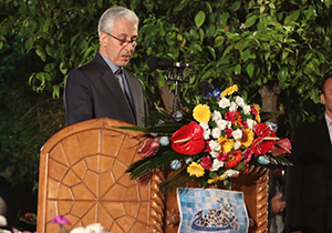 همدلی شیرازی ها در سیل اخیر نشان از پیوند فرهنگ ۷۰۰ ساله است/ سعدی مروج عقلانیت انسانی است