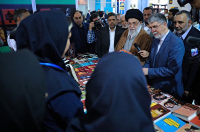 از توصیه امروز رهبر انقلاب به کار شدن بر روی شاهنامه تا توضیح ایشان درباره پرتیراژترین کتاب دنیا + فیلم