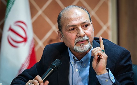 فریادشیران: رسانه&zwnj;ها باید ریشه فساد را خشک کنند/ تخلف فردوسی پور جانبداری از برخی افراد بود/ عده&zwnj;ای مدام علیه برنامه&zwnj;های جدید تبلیغات منفی می&zwnj;کنند