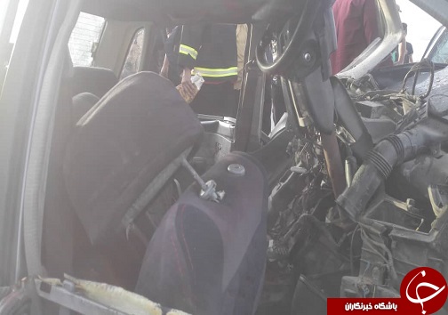 تصادف شاخ به شاخ دو خودرو پراید بر روی پل راه آهن خرمشهر