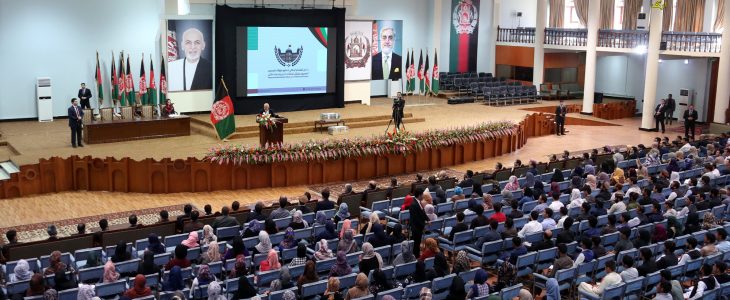 رئیس شورای ولایتی قندهار در اعتراض به دولت، تالار لوی جرگه را ترک کرد