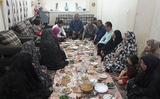 آداب و رسوم مردم قزوین در ماه مبارک رمضان از گل خندانی تا پیراهنِ مراد