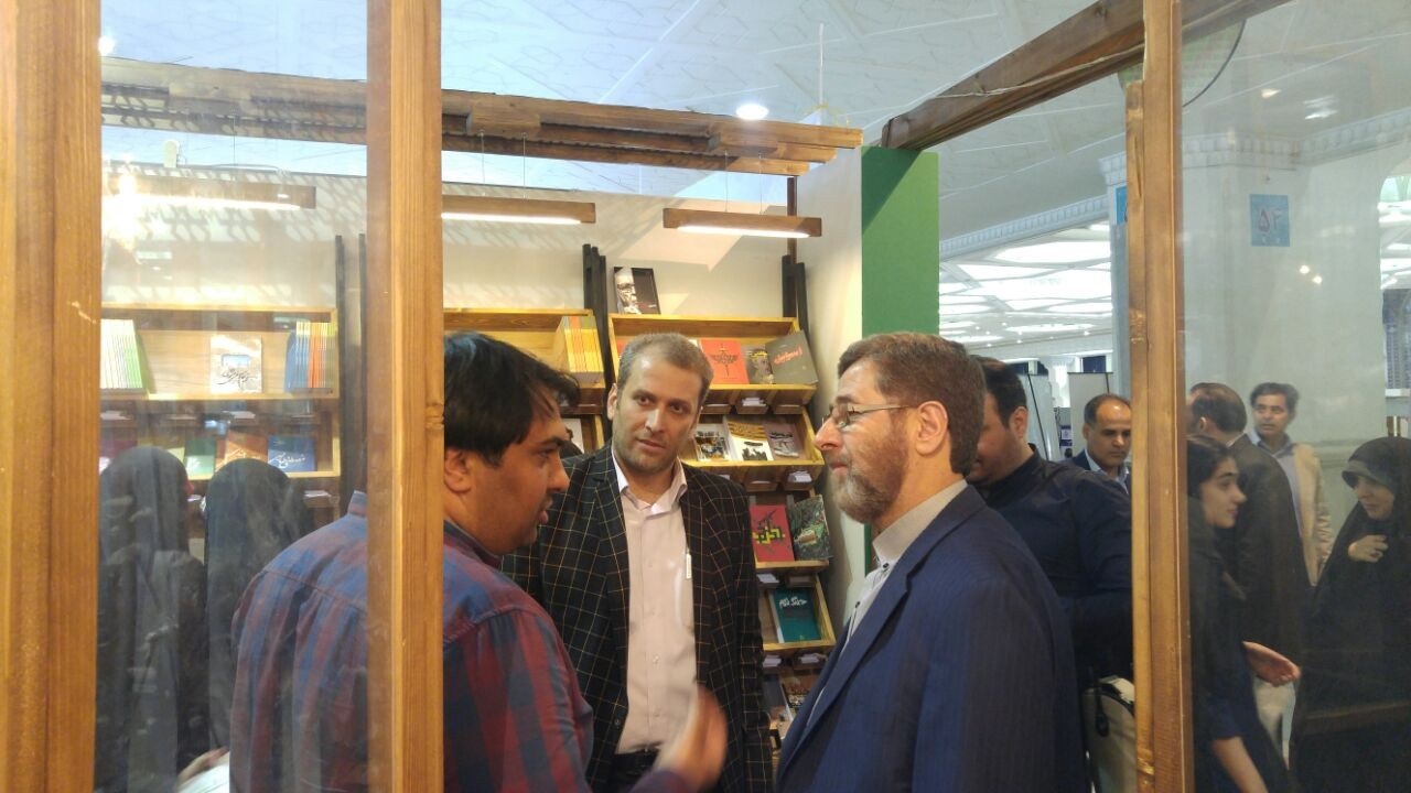 حضور سرلشکر سلامی فرمانده کل سپاه در نمایشگاه کتاب