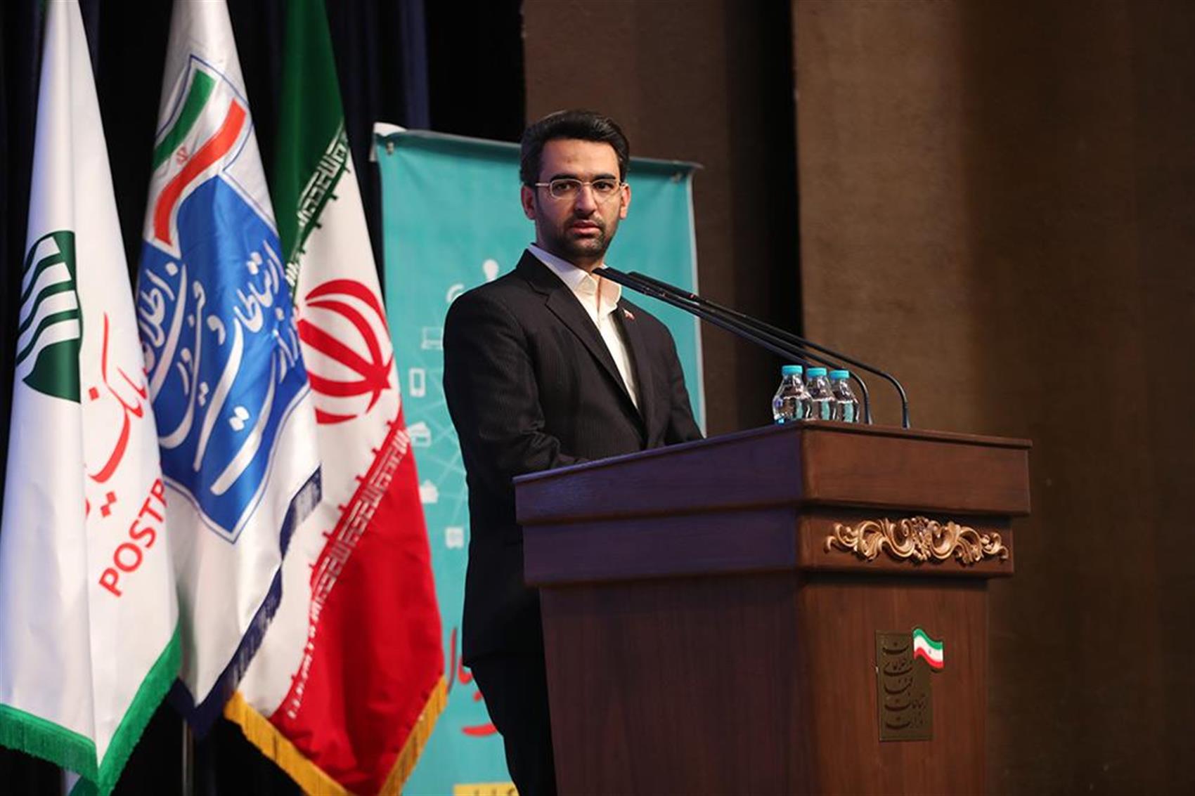 پست بانک قدرت آنالیز ریسک سرمایه&zwnj;گذاری در پروژه&zwnj;های ICT را بدست آورد/ ممنوعیت برگزاری همایش&zwnj;ها با حضور مدیران کل کشور در وزارت ارتباطات
