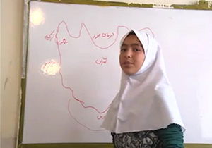 تبریک مجری برنامه تهران ۲۰ به رانندگان در صف بنزین/ غرق شدن شهر دونپورت آمریکا در سیلاب میسیسیپی/ له شدن موتورسیکلت زیر یک کامیون/ شرط جالب ازدواج یک خانم جوان برای ازدواج با همسرش + فیلم