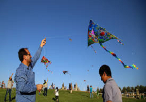 جشنواره آسمان رنگارنگ در قزوین