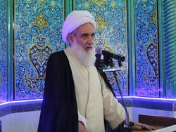 چنانچه تصور کنیم آمریکا به صلاح ما یک قدم برمی&zwnj;دارد جهالت است