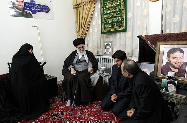 آخرین گفتگوی منتشر شده از مادر شهید طهرانی مقدم با رهبرانقلاب +فیلم