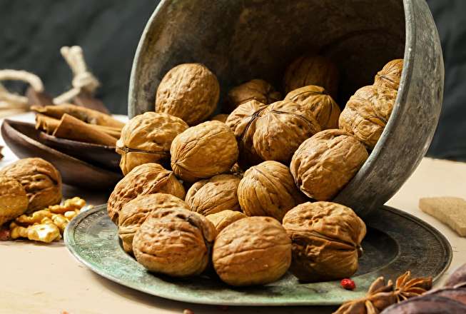 با خوردن گردو جلوی این بیماری را بگیرید