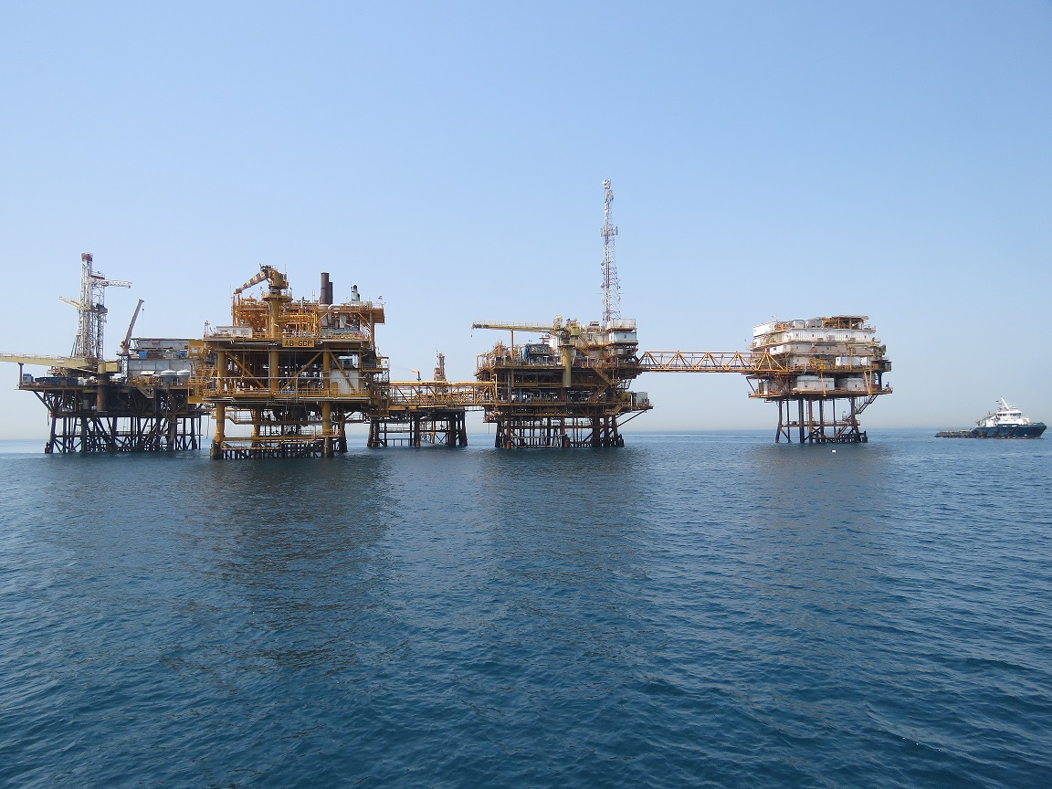 پایش زیست محیطی سکو&zwnj;های نفتی خارگ