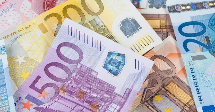 نرخ ۴۷ ارز بین بانکی در ۱۴ اردیبهشت ۹۸ / یورو ارزان شد + جدول