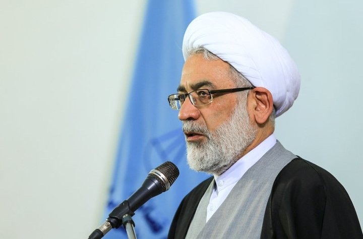 فضای مجازی منشأ فساد شده و مسئول مستقیم آن وزارت ارتباطات است/ آدم از پرونده‌های مطروحه در دادسرای جرایم رایانه‌ای شرم می‌کند