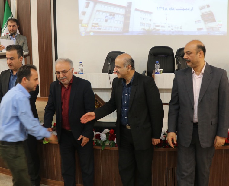قدردانی از ۲۰ نفر از کنتورخوانان برگزیده در گیلان