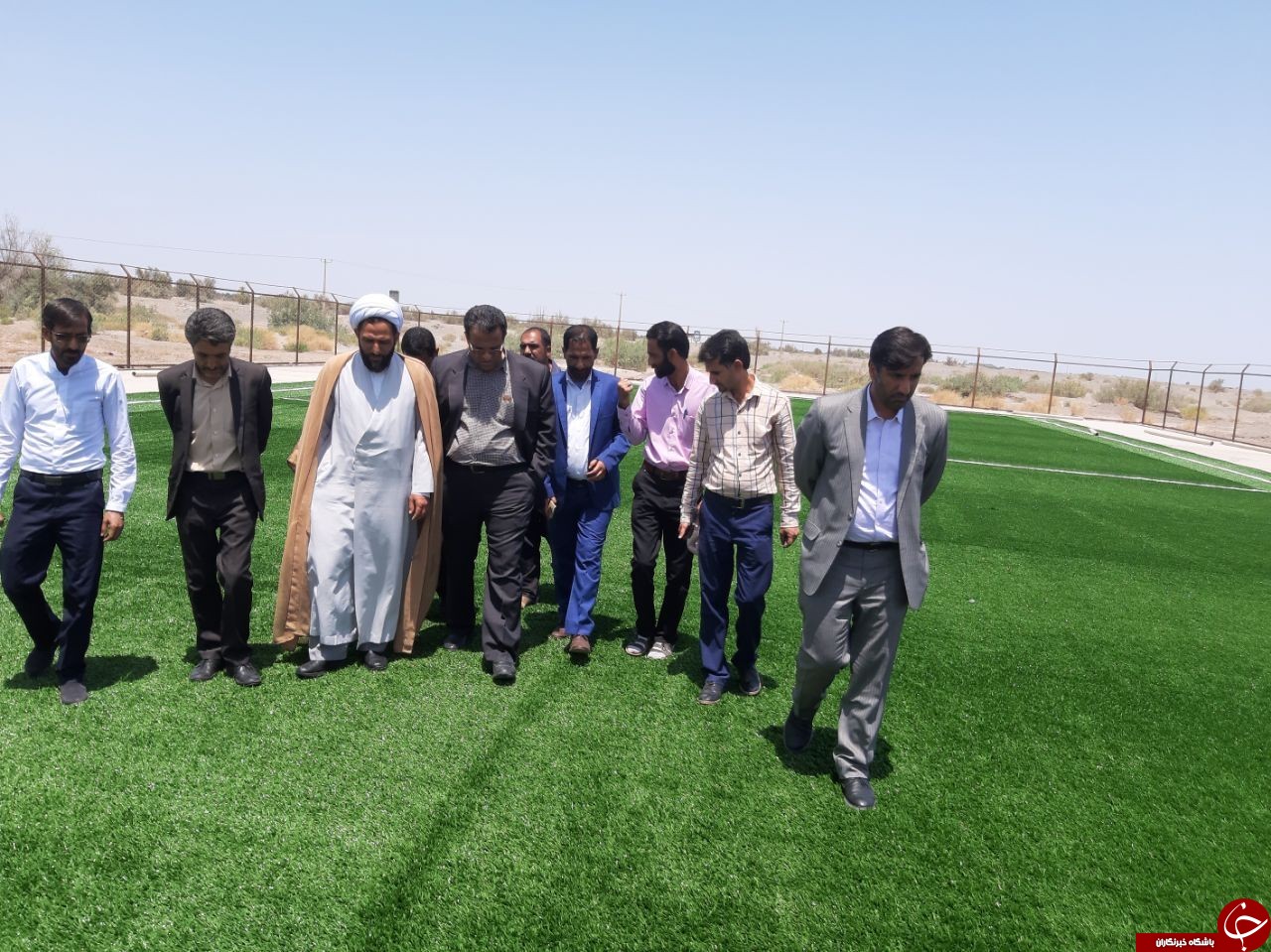 راه اندازی زمین چمن مصنوعی در بخش گنبکی ریگان