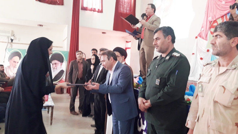 احترام به معلمان در جامعه نهادینه شود