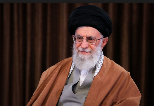 این&zwnj;که ما ازدواج را صحنه&zwnj; تفاخر قرار بدهیم، غلط اندرغلط است +عکس&zwnj;نوشته