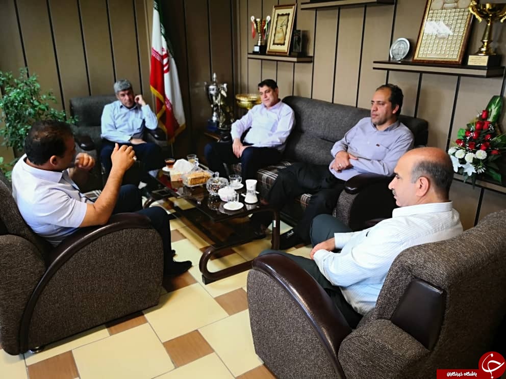 سرمربی فجر سپاسی همکاری هایش را با این تیم ادامه می دهد