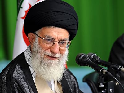 پاسخ جالب رهبر انقلاب به طلبه&zwnj;ای که از ایشان افطاری میخواست + فیلم