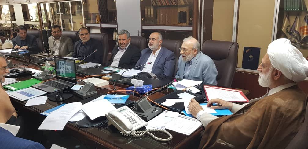 چه کسانی در جلسه شورای نظارت بر سازمان صدا و سیما با موضوع برنامه نود حضور داشتند؟