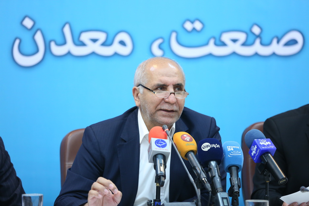 افتتاح بیش از ۱۰ میلیون تن پروژه زنجیره فولاد در سال ۹۸ /۶۰ معدن کوچک رها شده امسال فعال می‌شود