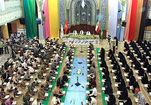 جمع خوانی قرآن کریم در امامزاده سید مظفر (ع) بندرعباس