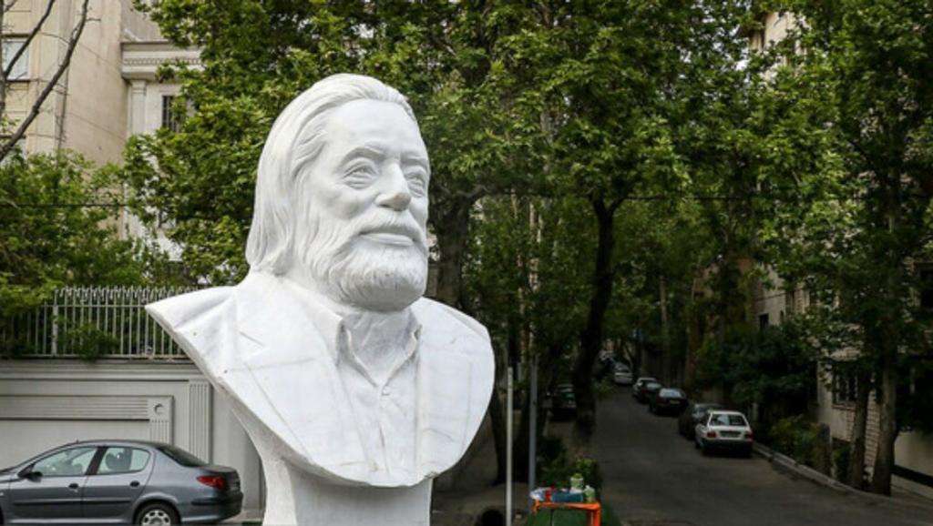 سردیس جمشید مشایخی به کارگاه شبیه سازی بازگشت