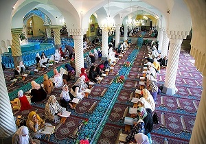 برپایی آیین جزء خوانی قرآن کریم درمسجد جامع سنندج
