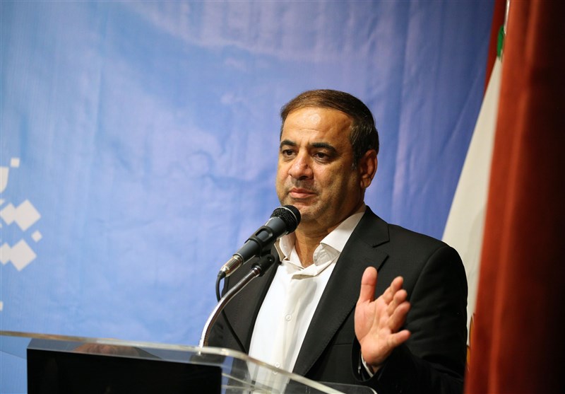 مصادره عرصه ادبیات به نفع سلبریتی&zwnj;ها/ طرح جامعی برای تحول در نمایشگاه کتاب وجود ندارد