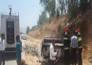 آتش سوزی خودرو وانت در دشتستان سه کشته داشت
