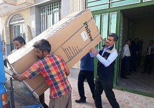 کمک کمیته امداد بشرویه به نیازمندان سیل زده