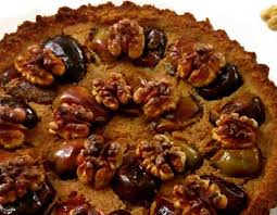 طرز تهیه تارت خرما و گردو دسری مقوی برای افطار ماه رمضان