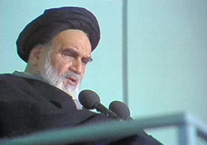 امام خمینی (ره): گروه‌های خارجی دشمنی‌شان با اسلام است، نه با ایران + فیلم