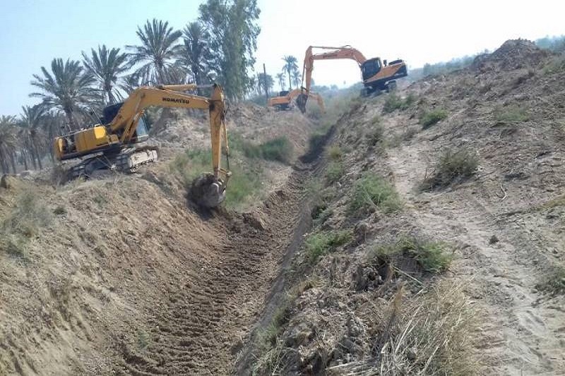 لایروبی انهار در روستای اروانه سرخه