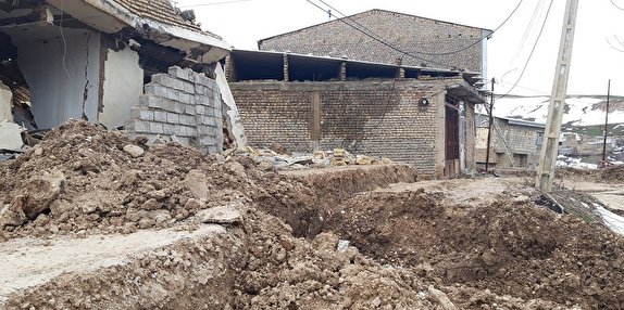بررسی ایمنی زمین ها برای جابجایی روستای حسین آباد