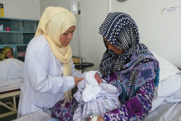 کاهش ۷۵ درصدی مرگ و میر مادران هنگام زایمان در 17 سال گذشته