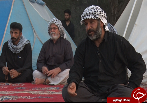 مردم سیل زده مسیر خسرج که فریضه روزه را به جا می آورند + تصاویر