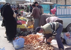 بازار هفتگی ملکان یکی از بازار&zwnj;های هفتگی بزرگ در استان آذربایجان شرقی