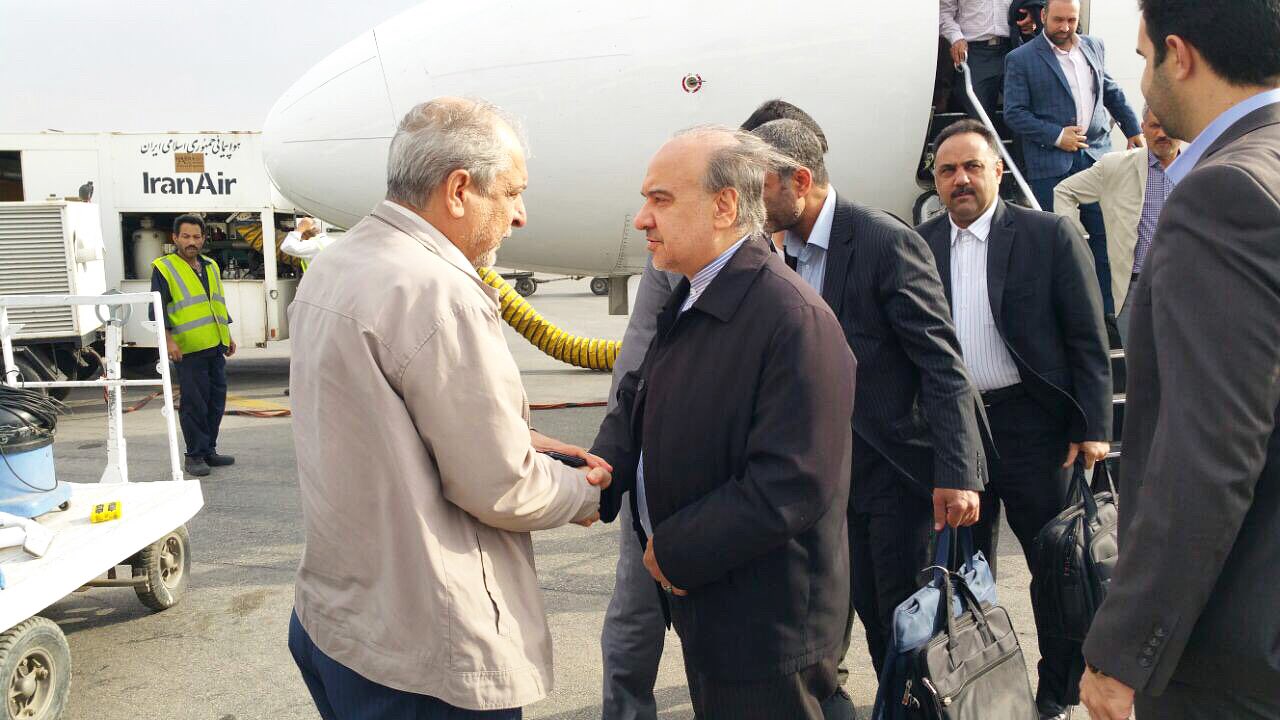 بازدید وزیر ورزش از ورزشگاه غدیر