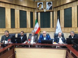 شهروندان از سوء مدیریت توزیع کمک های مردمی گلایه مندند