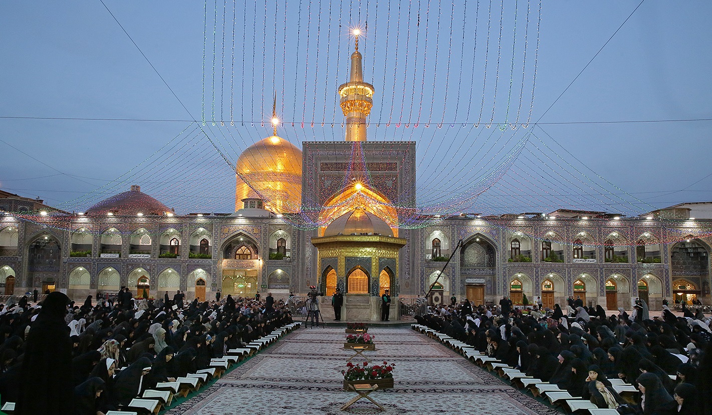 برگزاری محفل اُنس با قرآن کریم در حرم مطهر حضرت امام رضا(ع) +تصاویر