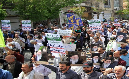 راهپیمایی نمازگزاران یزدی در حمایت از بیانیه شورای عالی امنیت امینی +تصاویر