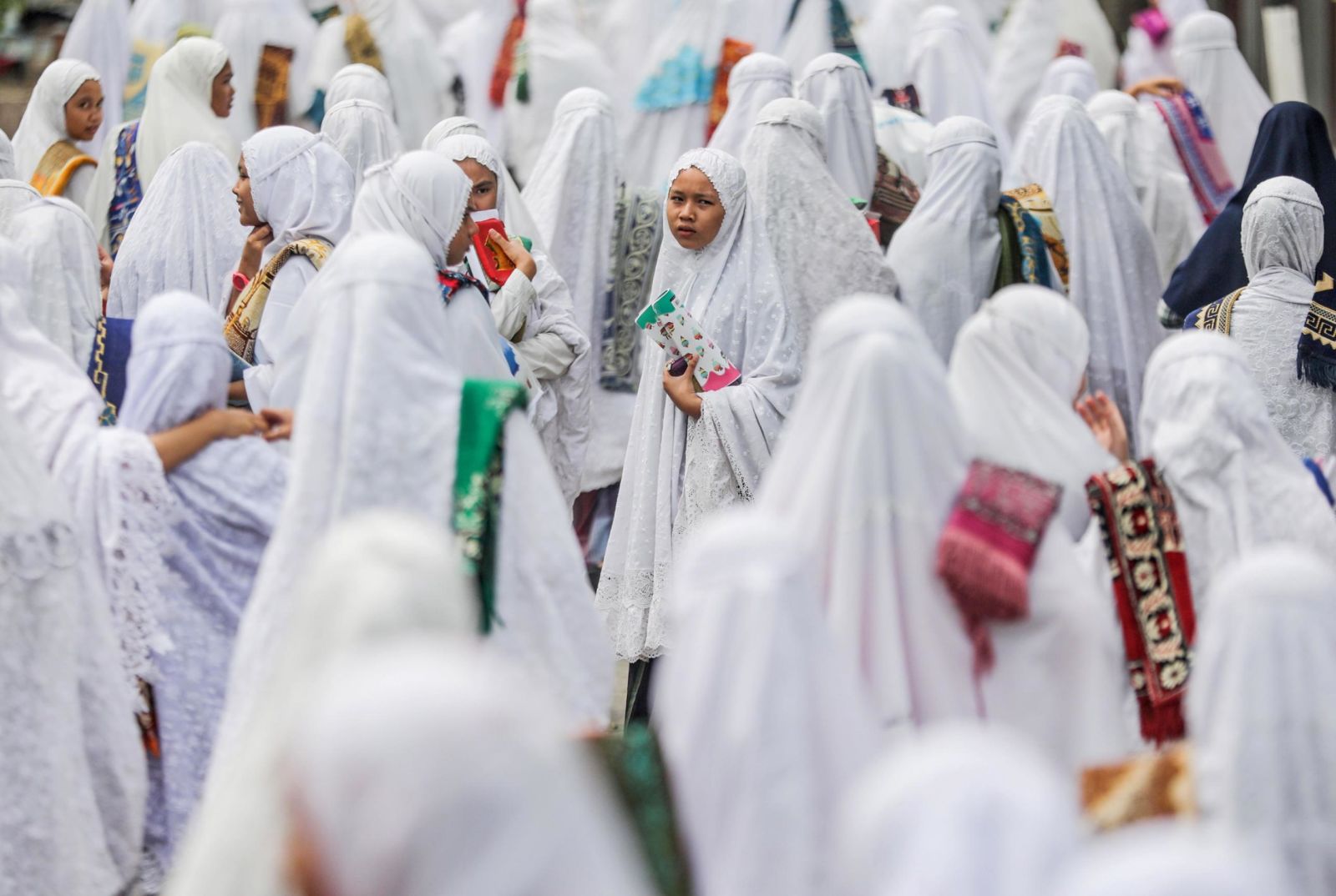 شروع ماه مبارک رمضان در سراسر جهان از نگاه عکاسان+ تصاویر/ تصاویر دیدنی از شروع ماه مبارک رمضان در سراسر جهان/ مسلمانان شکار دوربین عکاسان شدند+ تصاویر
