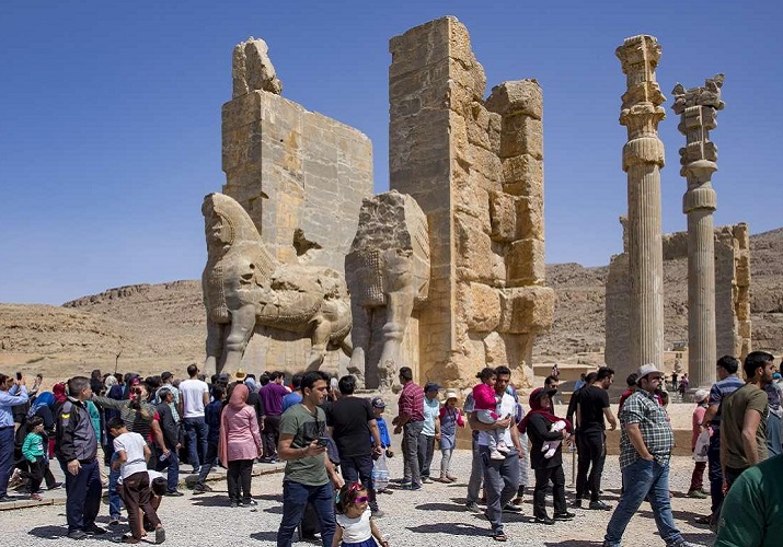 ۶۹ درصد از جمعیت ایران سال گذشته به مسافرت رفته اند/ مازندران مقصد بیش&zwnj;تر مسافران ایرانی + داده نما
