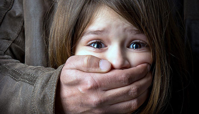 سازو کاری برای اطلاع از کودک آزاری وجود ندارد