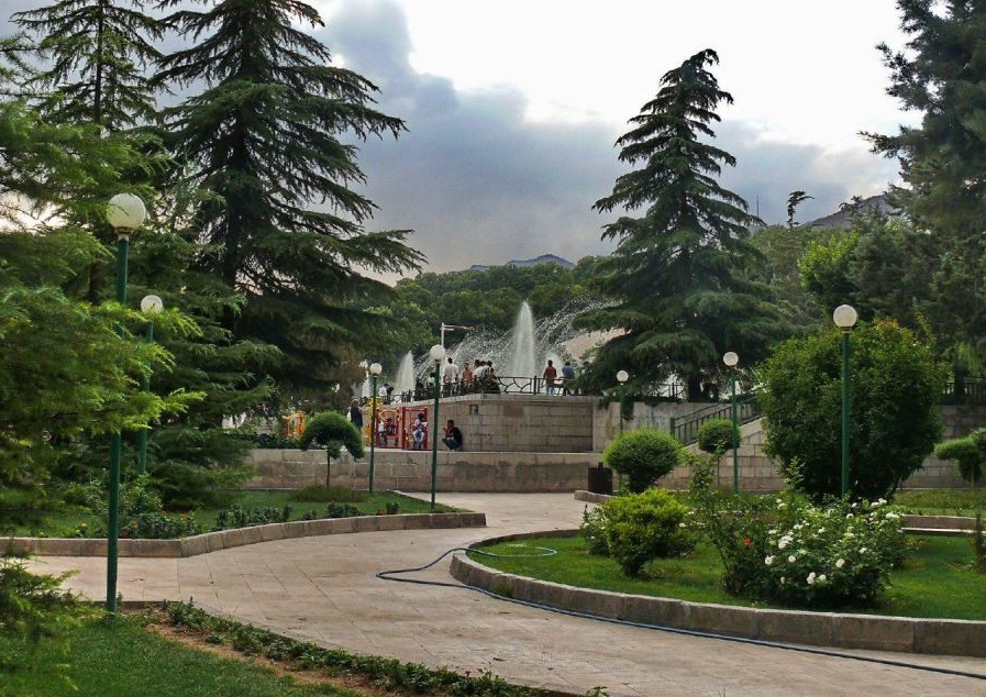 برپایی پیاده راه و پردیس فرهنگی " شهر رمضان " در بوستان پیروزی