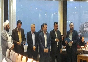 آیین تجلیل از فعالان عرصه قرآن، عترت و نماز دانش آموزی آبادان
