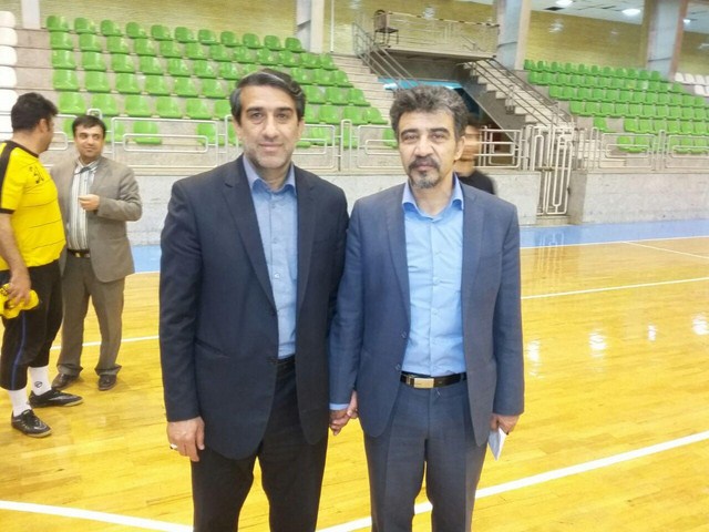 احسانی: تیم را با بازیکنان بومی به لیگ برتر رساندیم/ در حال مذاکره با مربیان بزرگ هستیم